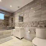 Dom Z Jacuzzi, House With A Hot Tub