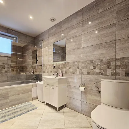 Dom Z Jacuzzi, House With A Hot Tub