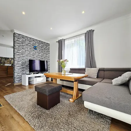 Dom Z Jacuzzi, House With A Hot Tub