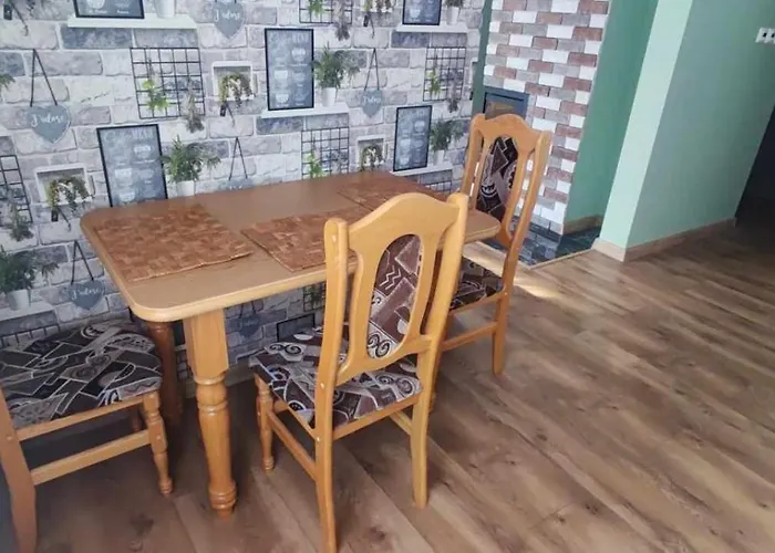 Semesterbostad Dom Z Jacuzzi, House With A Hot Tub *