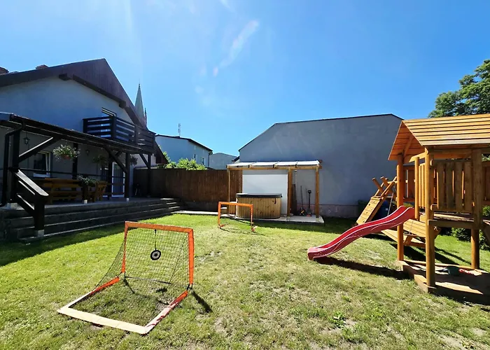 Tatil Evi Dom Z Jacuzzi, House With A Hot Tub