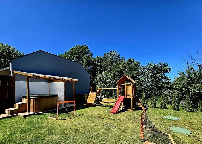 Semesterbostad Dom Z Jacuzzi, House With A Hot Tub *